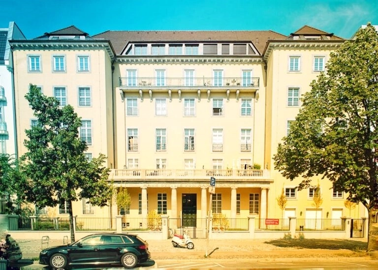 Gebäude